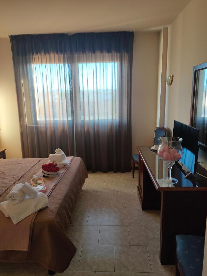 Hotel Fidenza Dış mekan fotoğraf