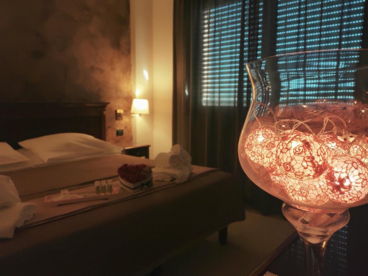 Hotel Fidenza Dış mekan fotoğraf