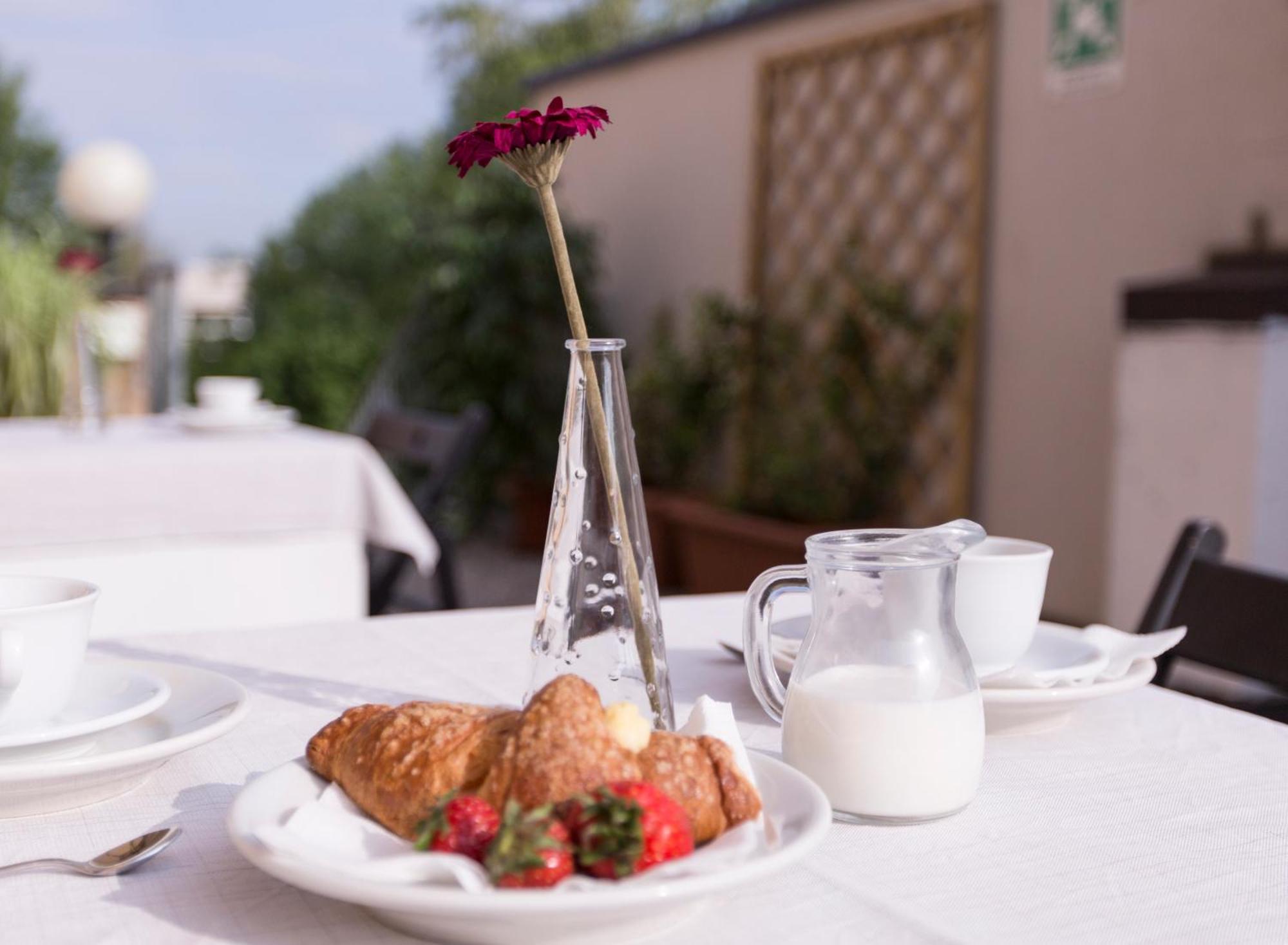 Hotel Fidenza Dış mekan fotoğraf