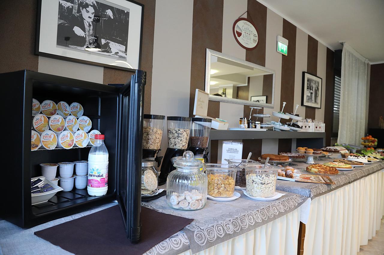 Hotel Fidenza Dış mekan fotoğraf