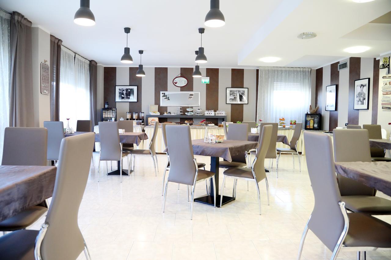 Hotel Fidenza Dış mekan fotoğraf