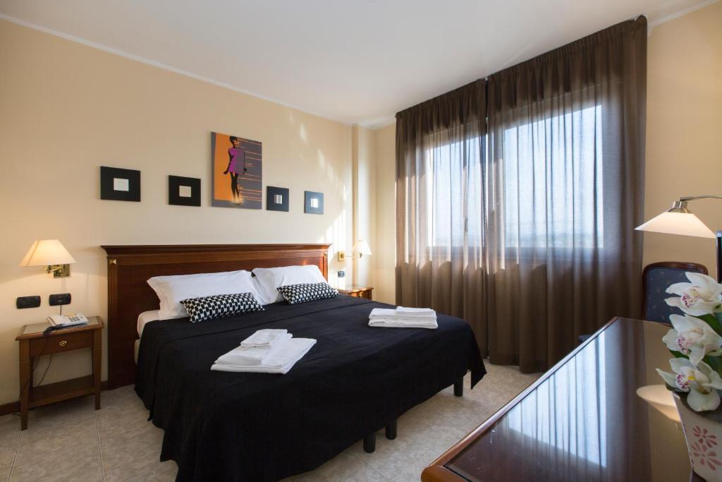 Hotel Fidenza Oda fotoğraf